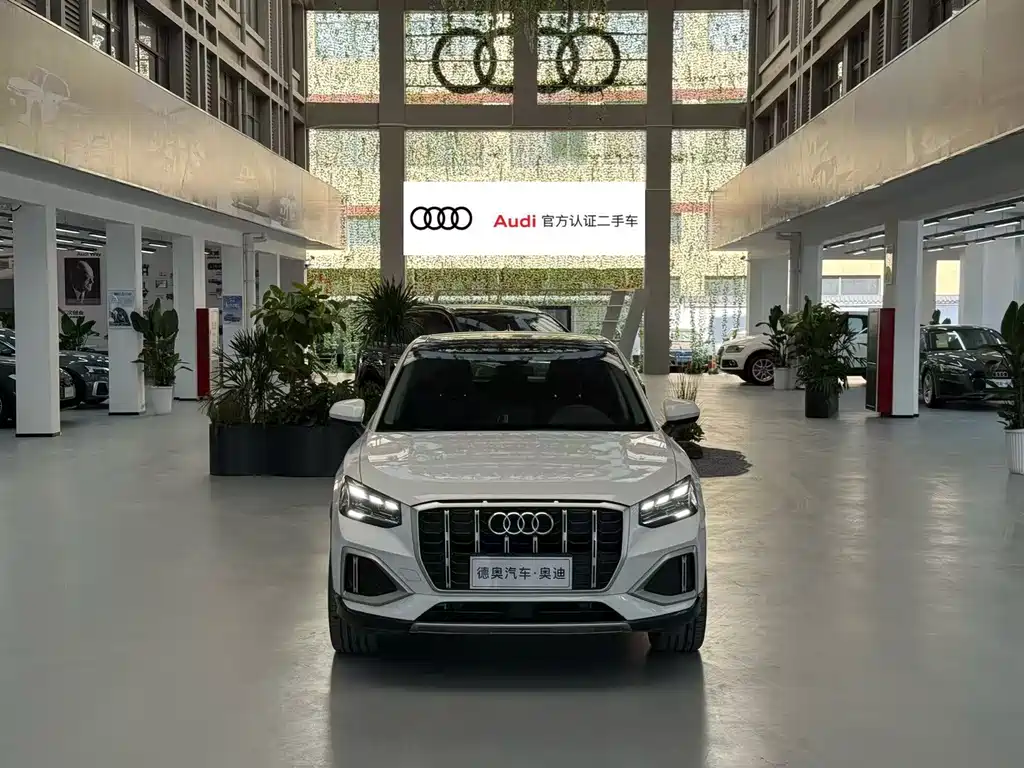 Audi Q2L 2024 — фото 4