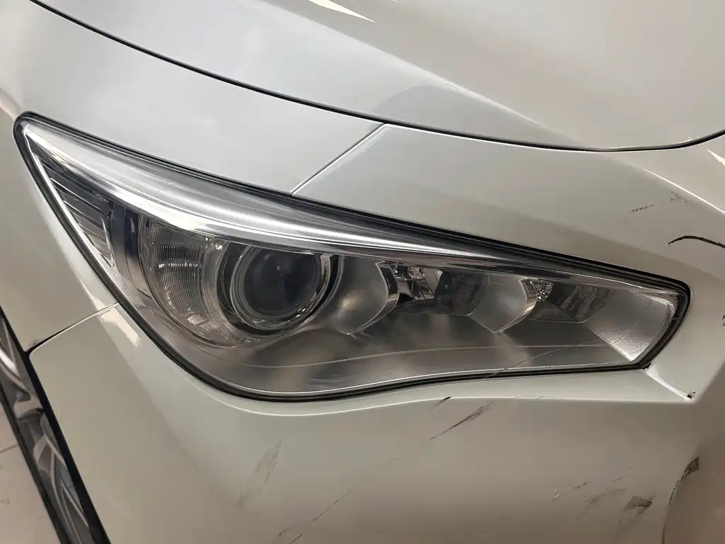 Infiniti Q50L 2016 — фото 18