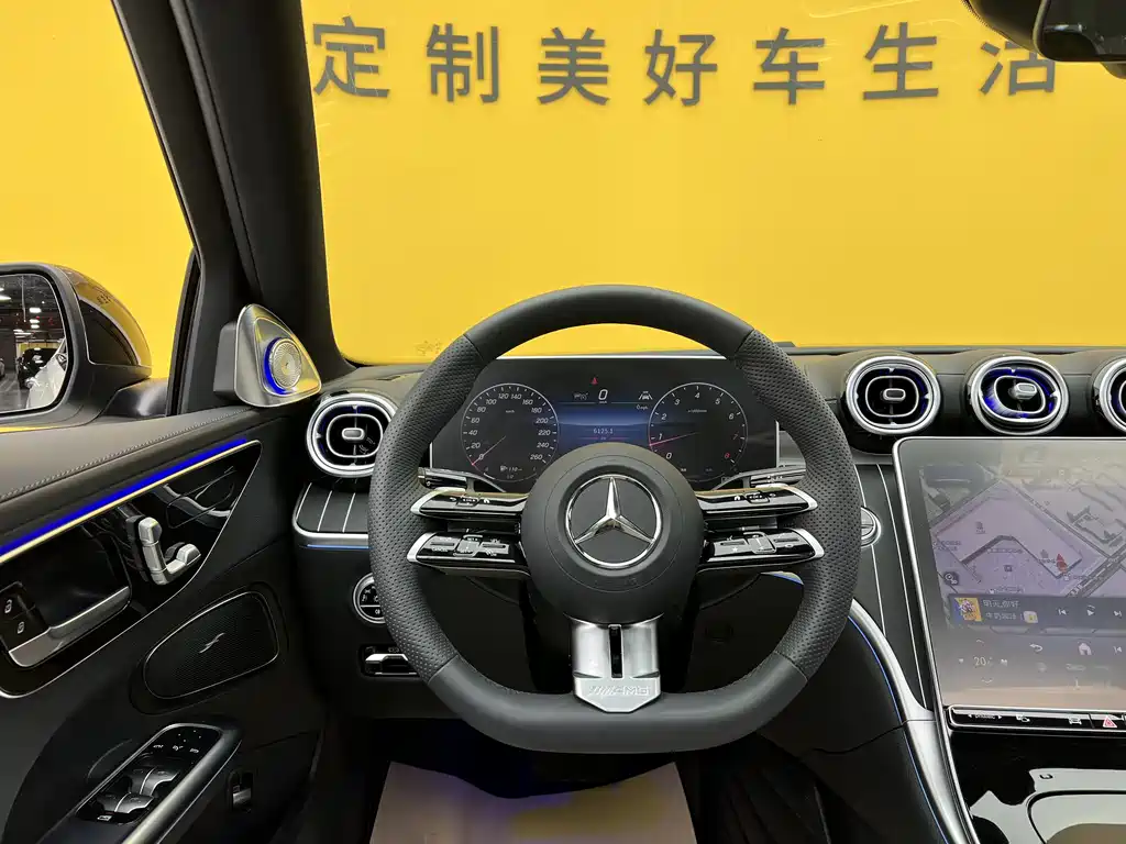 Mercedes-Benz C-Class 2025 — фото 11
