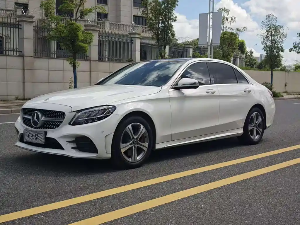 Mercedes-Benz C-Class 2021