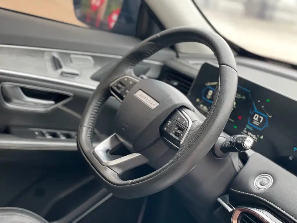 Jetour X70 PLUS 2022 — фото 17