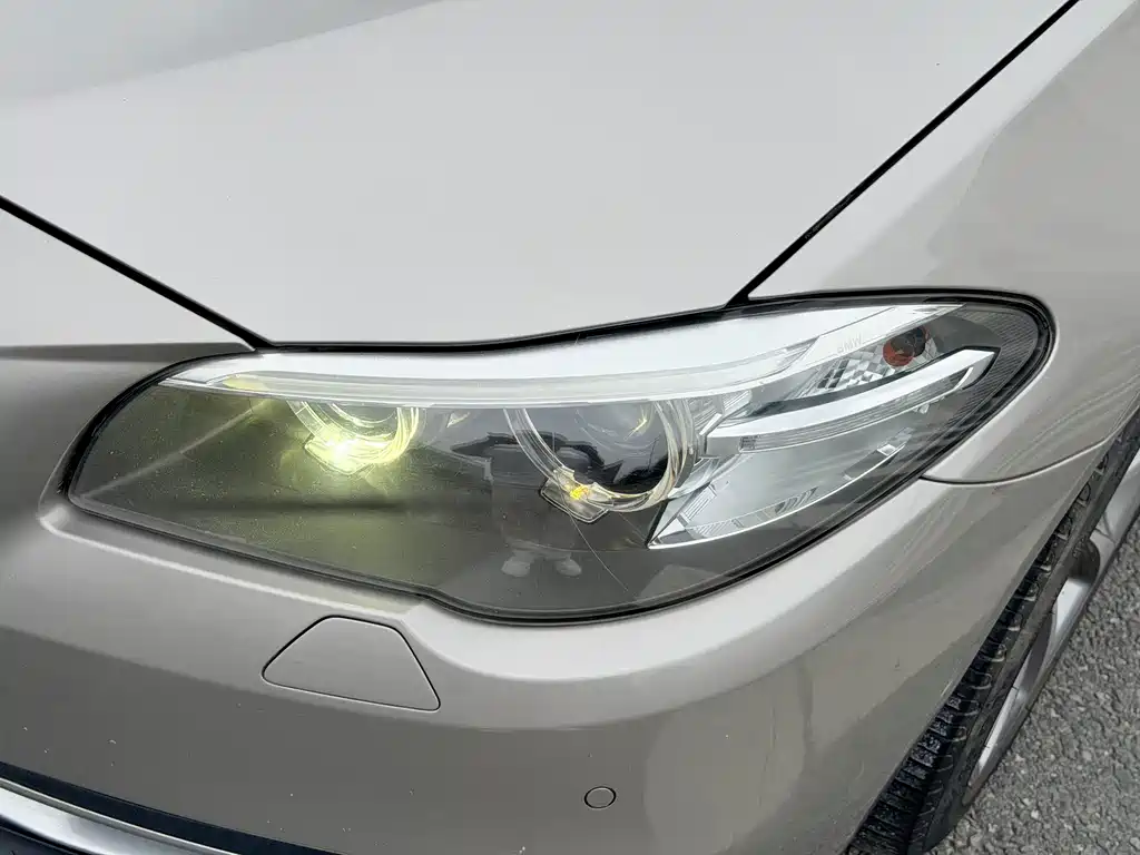BMW 5 Series 2013 — фото 12
