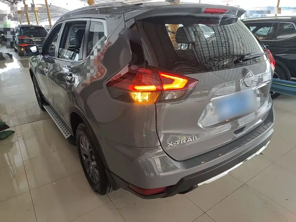 Nissan X-Trail 2025