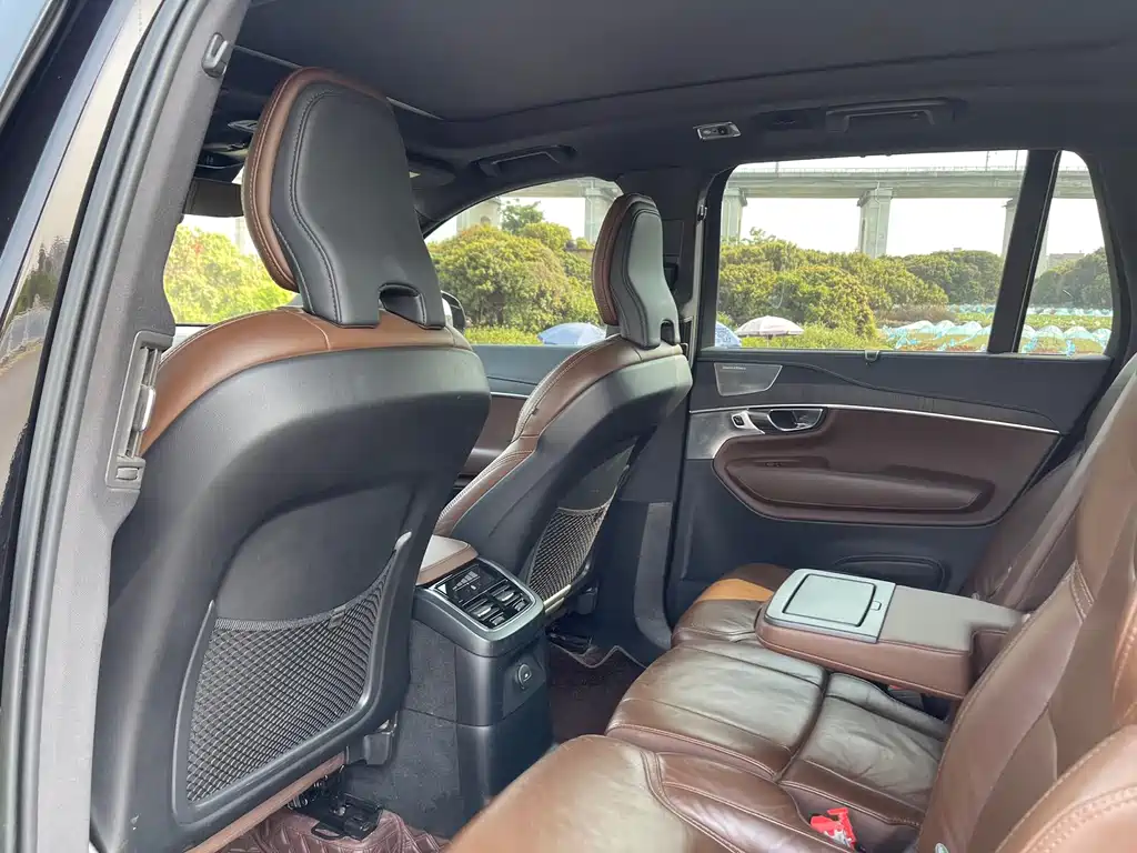 Volvo XC90 PHEV 2022 — фото 25