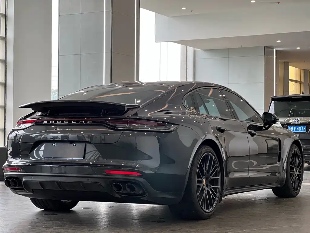 Porsche Panamera 2021 — фото 10