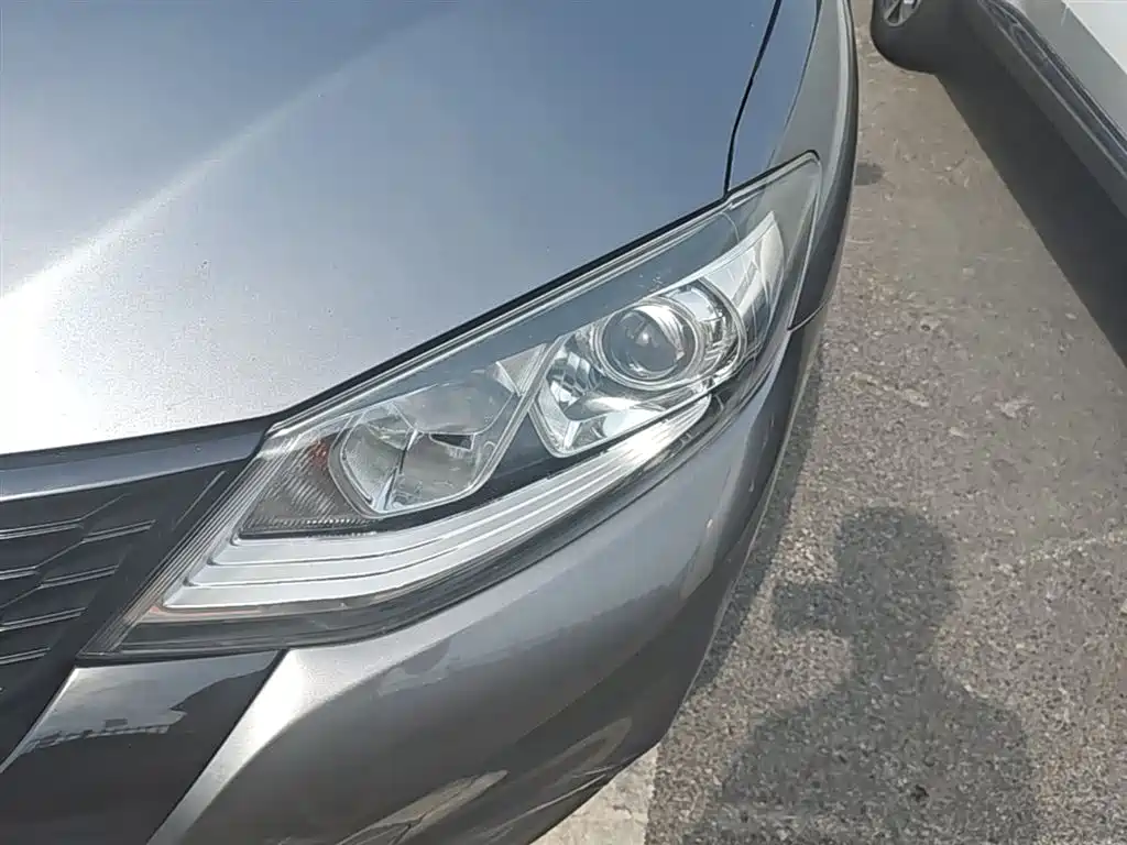 Nissan Tiida 2018 — фото 24