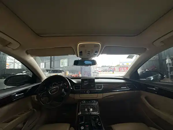 Audi A8 2011