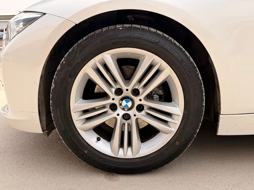 BMW 3 Series 2017 — фото 9