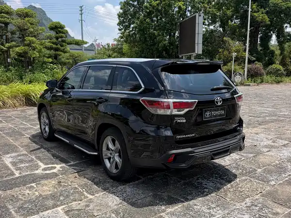 Toyota Highlander 2016