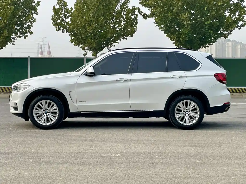 BMW X5 2016 — фото 9