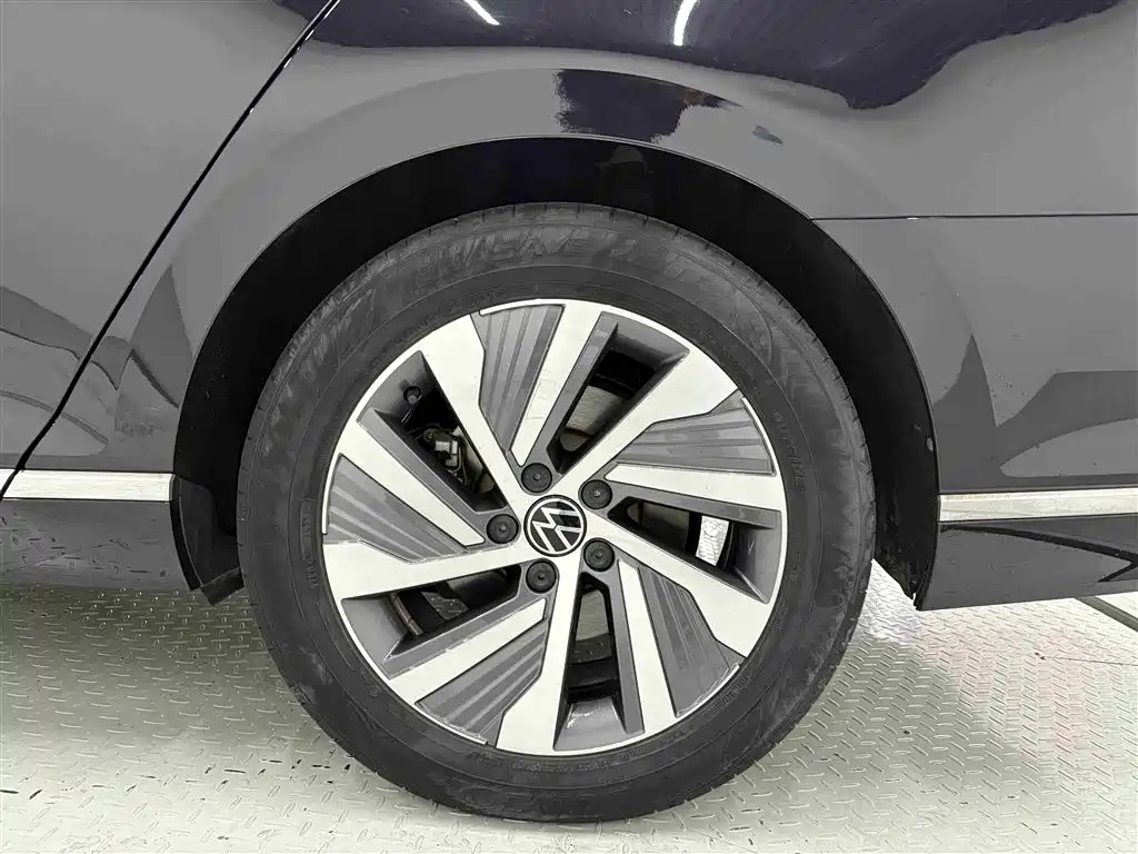 Volkswagen Magotan GTE PHEV 2022 — фото 28