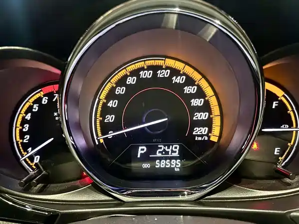 Toyota Yaris L 2022