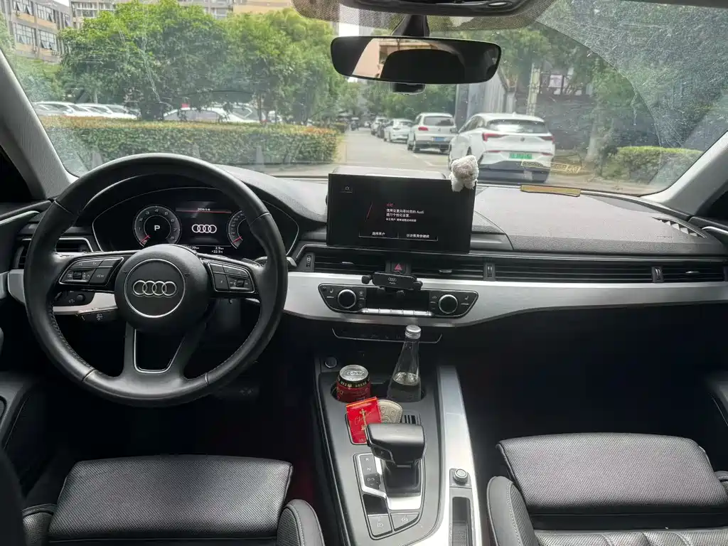 Audi A4L 2021