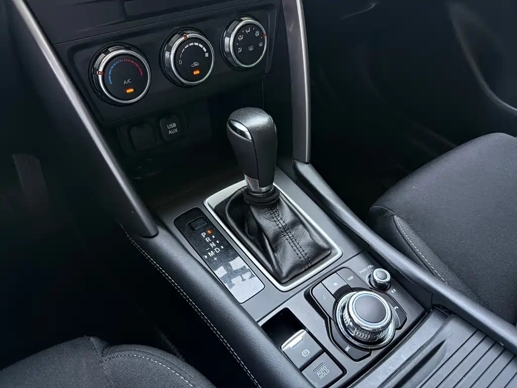 Mazda CX-4 2016 — фото 12