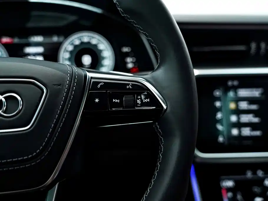 Audi A7L 2024 — фото 29
