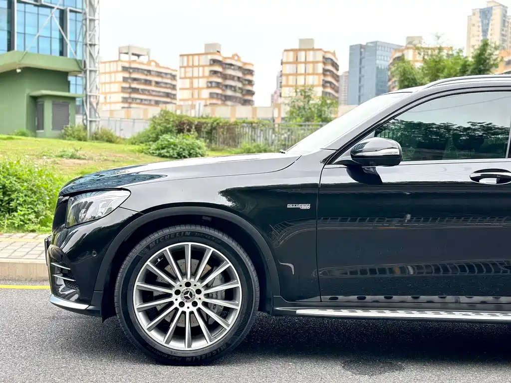 Mercedes-Benz GLC AMG 2017 — фото 12