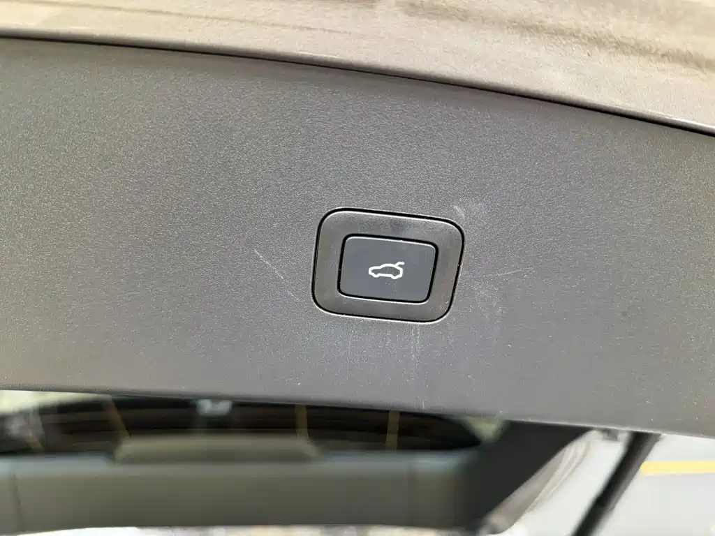 Xiaomi YU7 2025 — фото 16