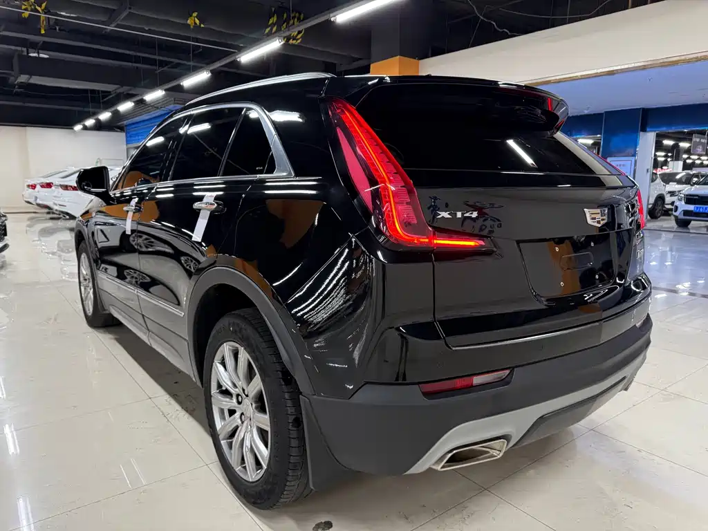 Cadillac XT4 2021 — фото 16