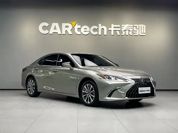 Lexus ES 2023