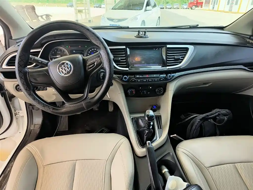Buick Excelle 2016 — фото 10