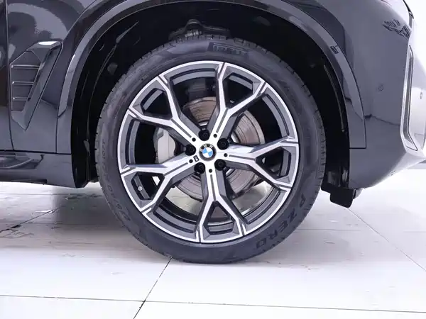 BMW X5 2025