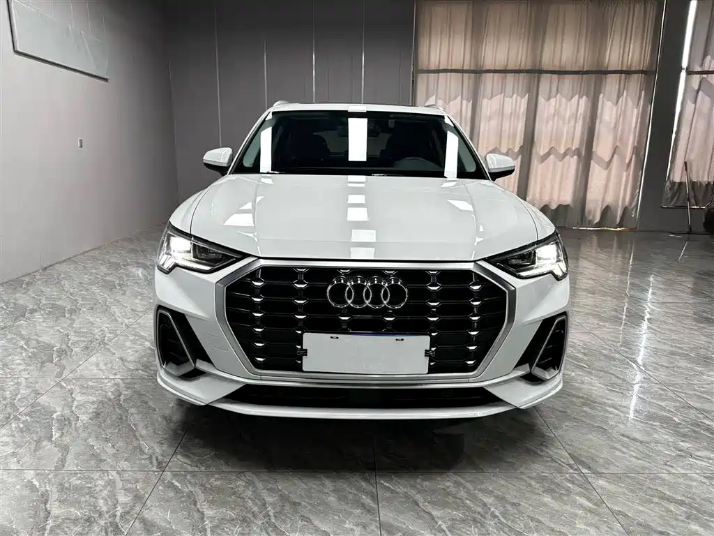 Audi Q3 2022 — фото 2
