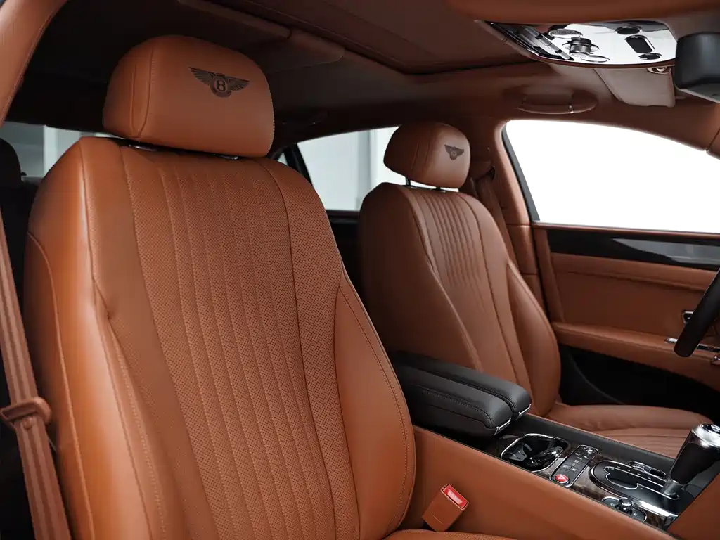 Bentley Flying Spur 2018 — фото 11