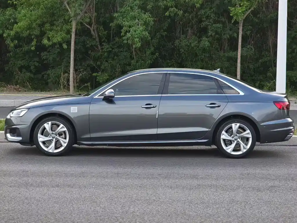 Audi A4L 2021 — фото 2