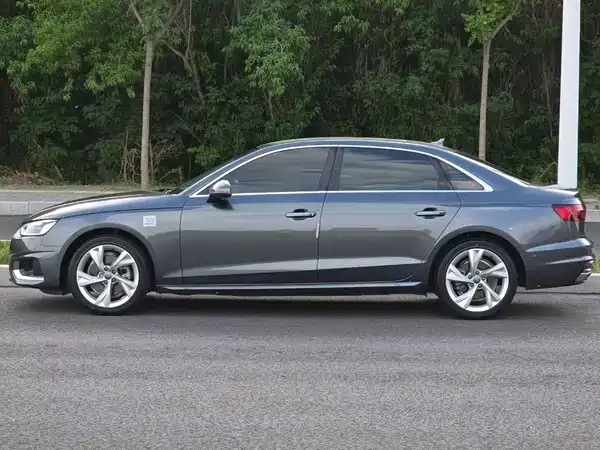 Audi A4L 2021