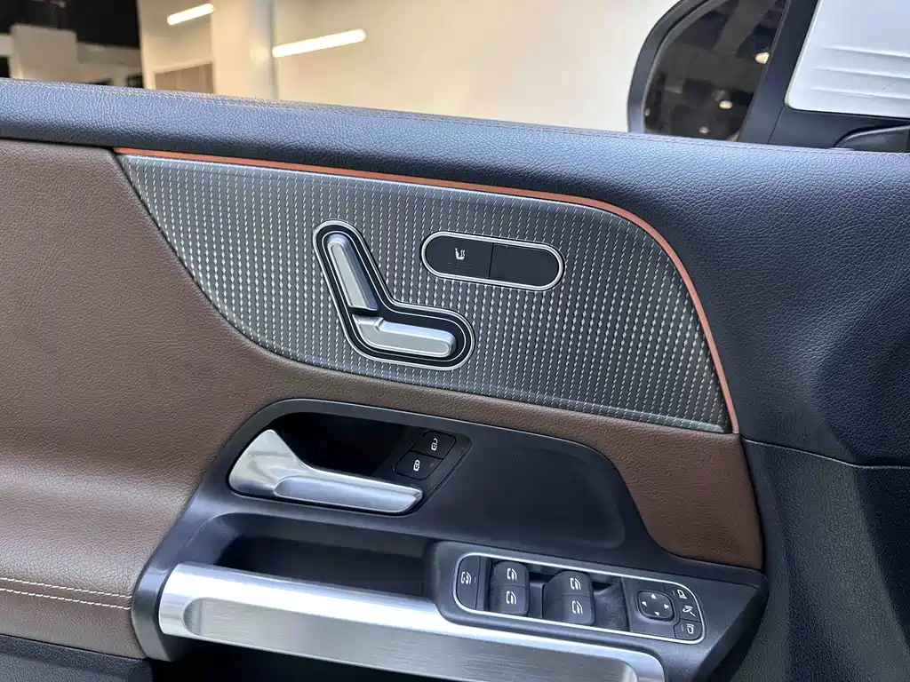 Mercedes-Benz GLB 2021 — фото 14