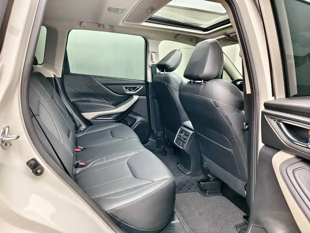 Subaru Forester 2024 — фото 13