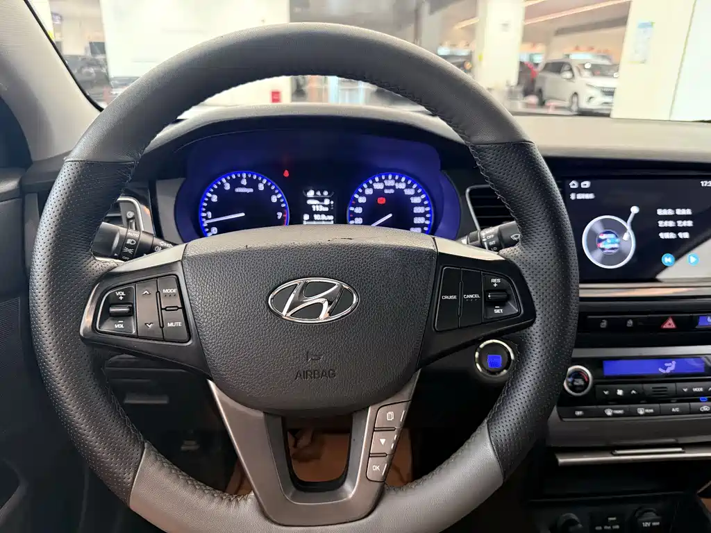 Hyundai Mistra 2015 — фото 8