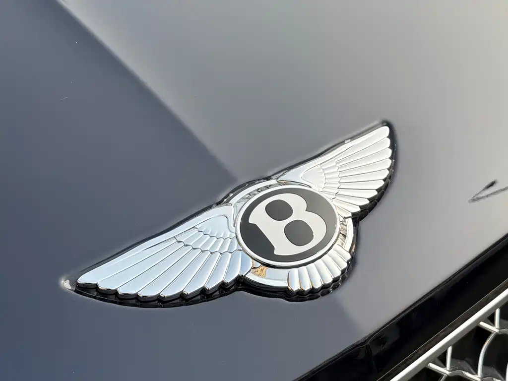 Bentley Bentayga 2024 — фото 4