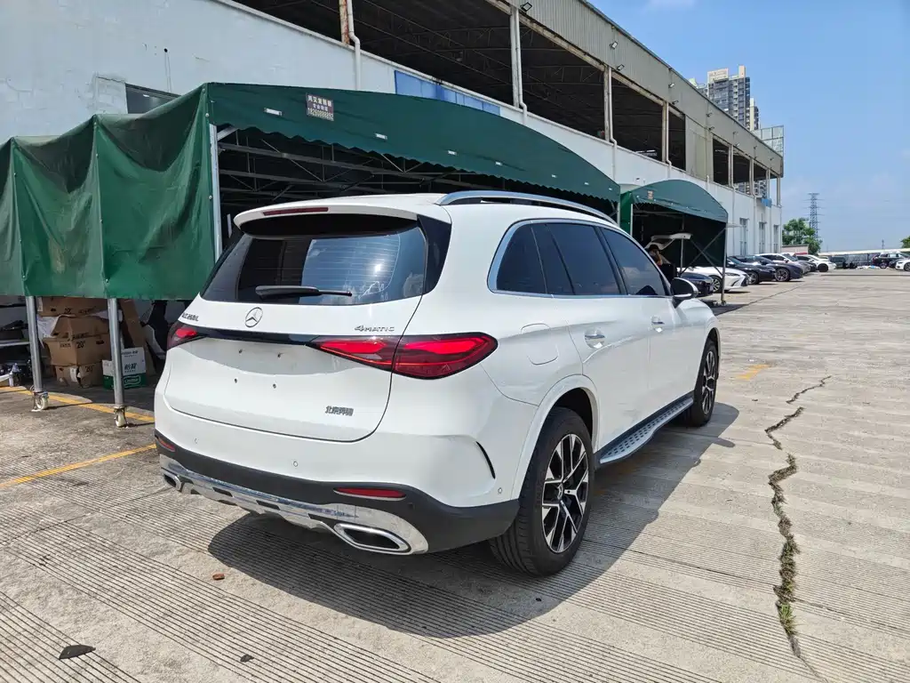 Mercedes-Benz GLC 2023