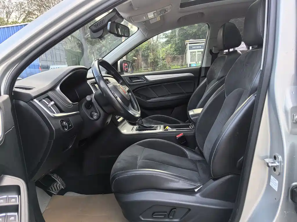 Roewe RX5 New Energy 2018 — фото 8