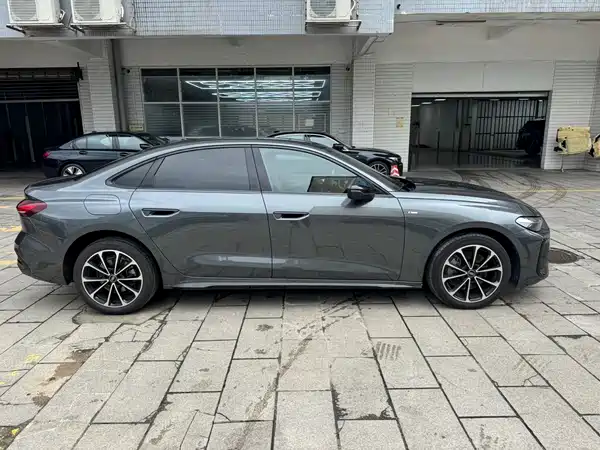 Audi A5L 2025