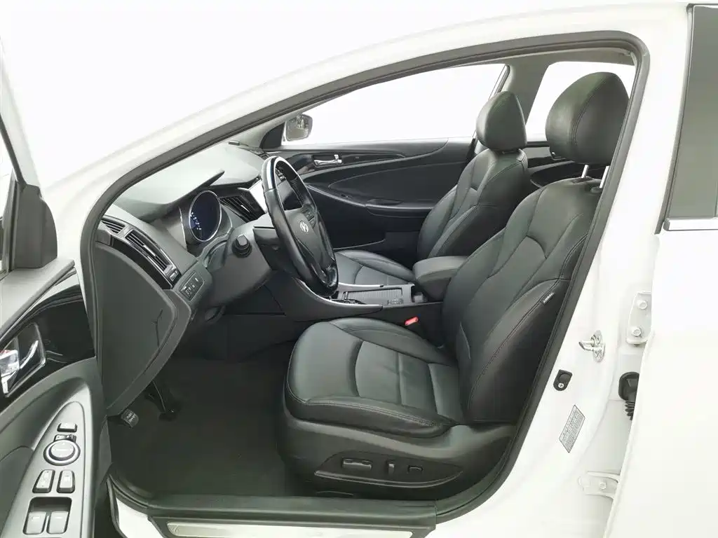 Hyundai Sonata 2014 — фото 10