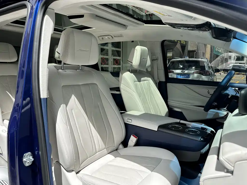 Buick GL8 Hybrid 2025 — фото 19