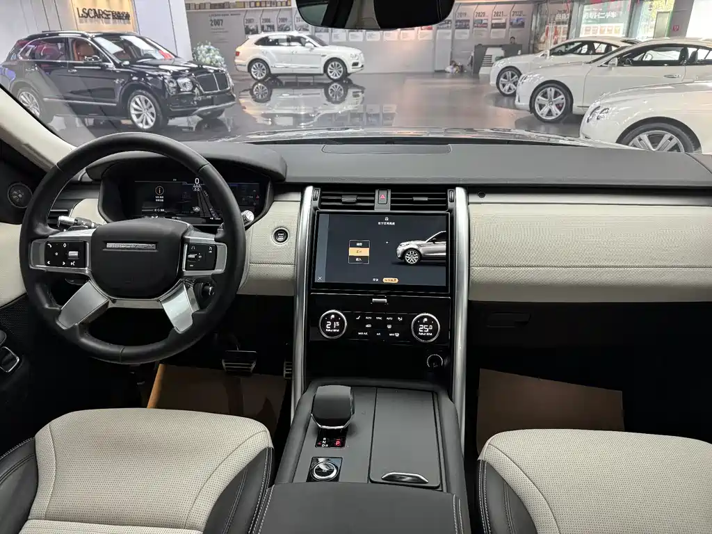 Land Rover Discovery 2021 — фото 8