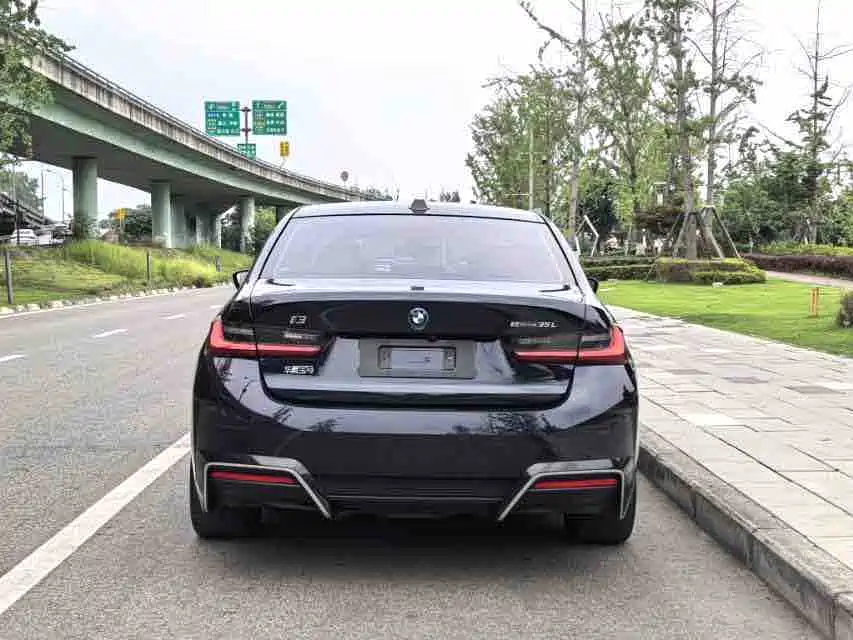 BMW i3 2025 — фото 8