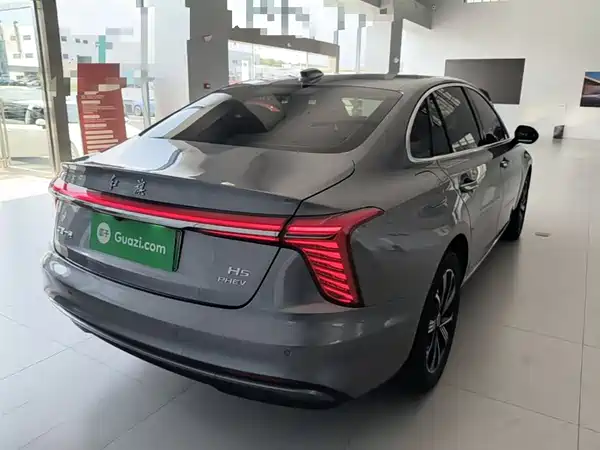 Hongqi H5 PHEV 2025