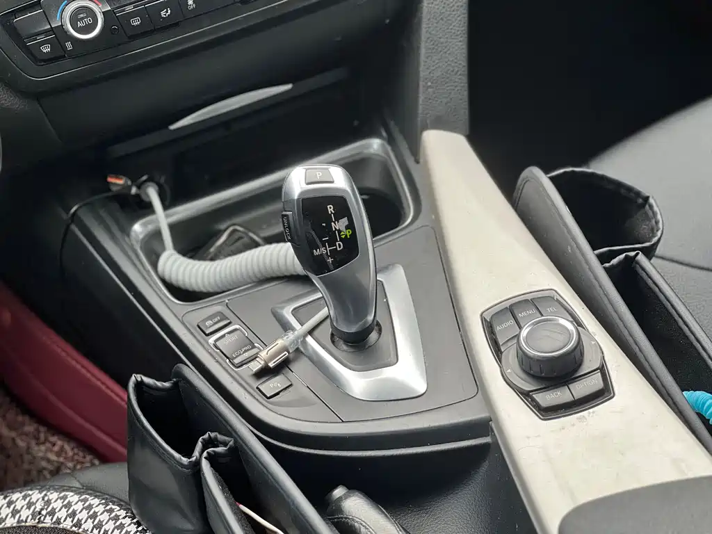 BMW 3 Series 2015 — фото 17