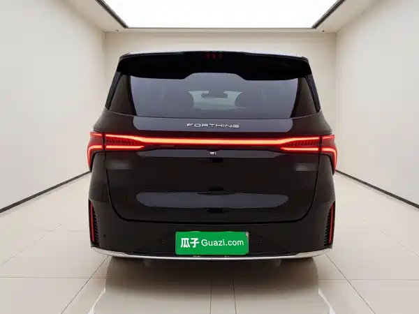 Dongfeng Forthing Xinghai V9 2025
