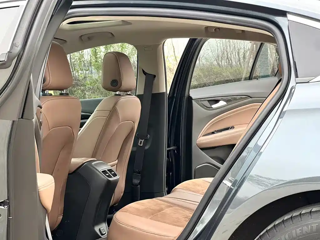 Buick Regal 2020 — фото 10