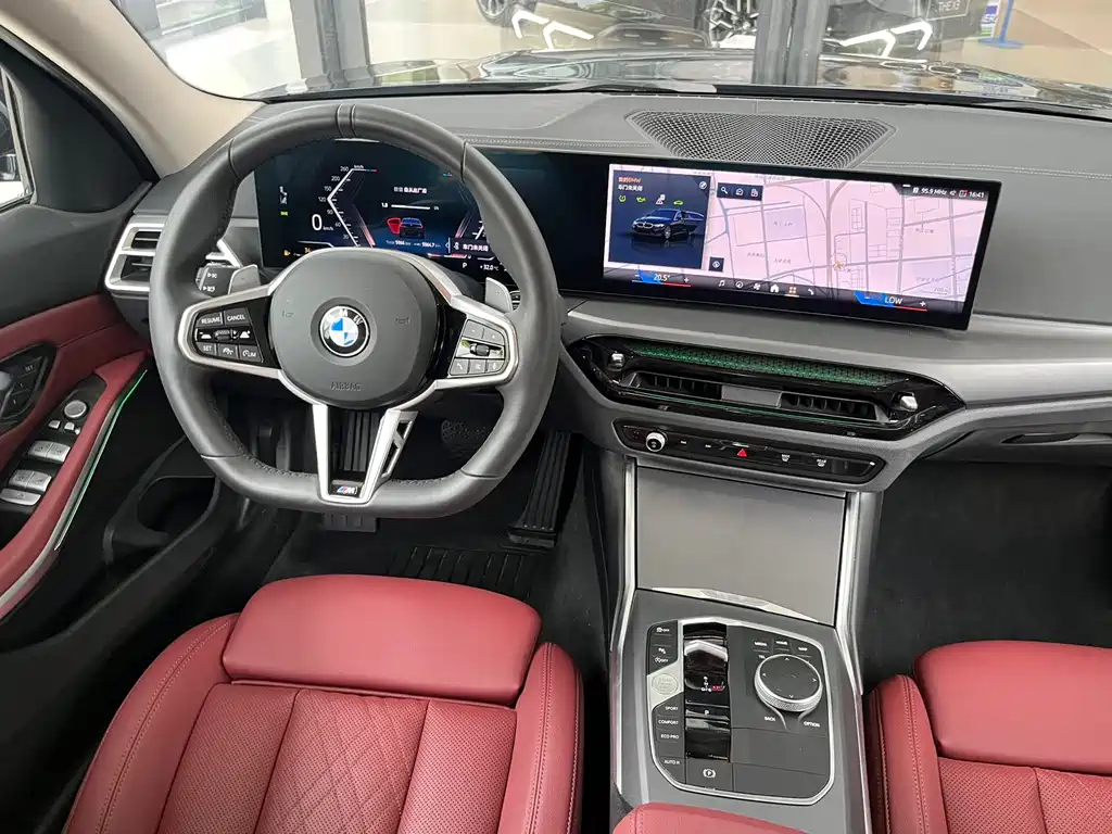 BMW 3 Series 2025 — фото 12
