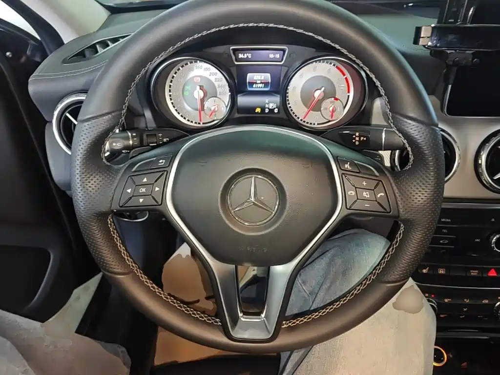Mercedes-Benz GLA 2016 — фото 11