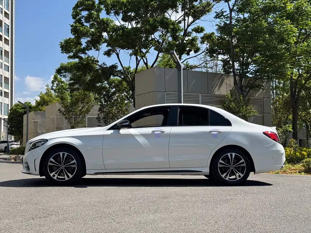 Mercedes-Benz C-Class 2019 — фото 4