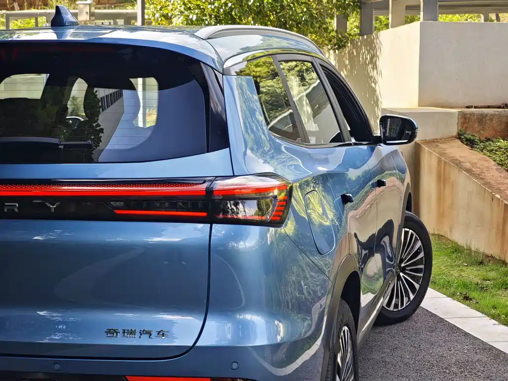 Chery Tiggo 8 PLUS C-DM 2025 — фото 8