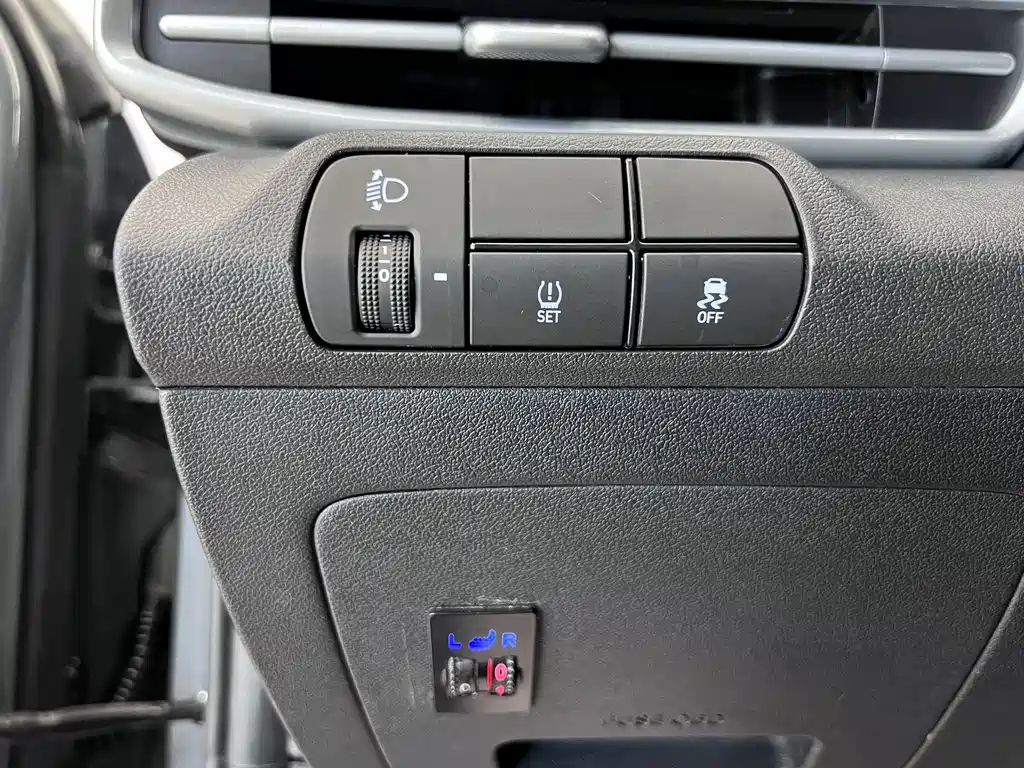 Hyundai Elantra 2022 — фото 9