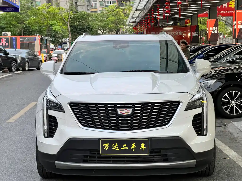 Cadillac XT4 2023 — фото 3